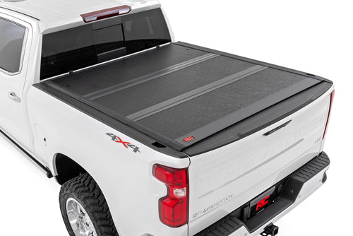 Cubierta de Caja Rígida de Perfil Bajo | 6'7" Bed | Chevy/GMC Sierra 1500 (19-26)/Silverado 1500 (19-26)