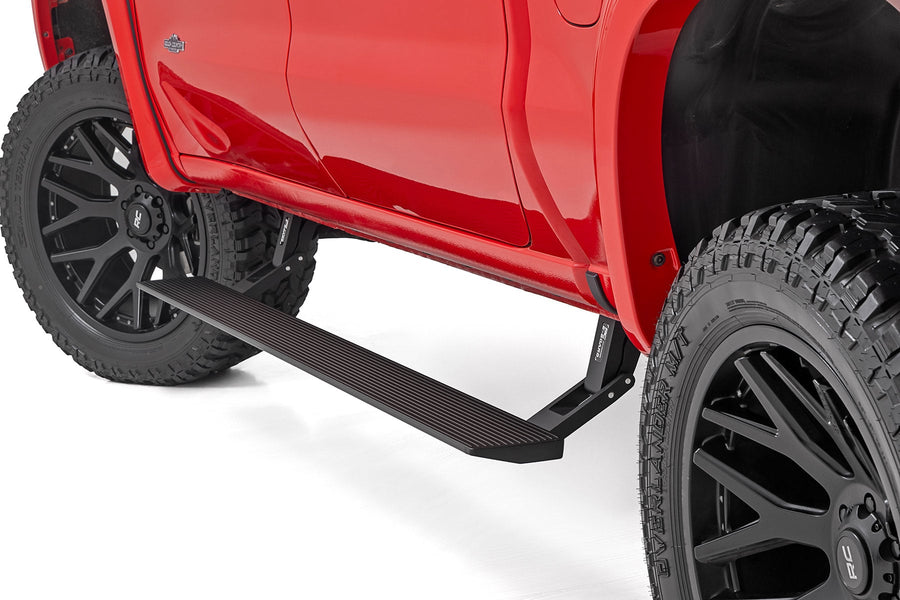 Estribos Eléctricos | Dual Electric Motor | Cabina Crew | Chevy/GMC 1500/2500HD/3500HD (19-26)