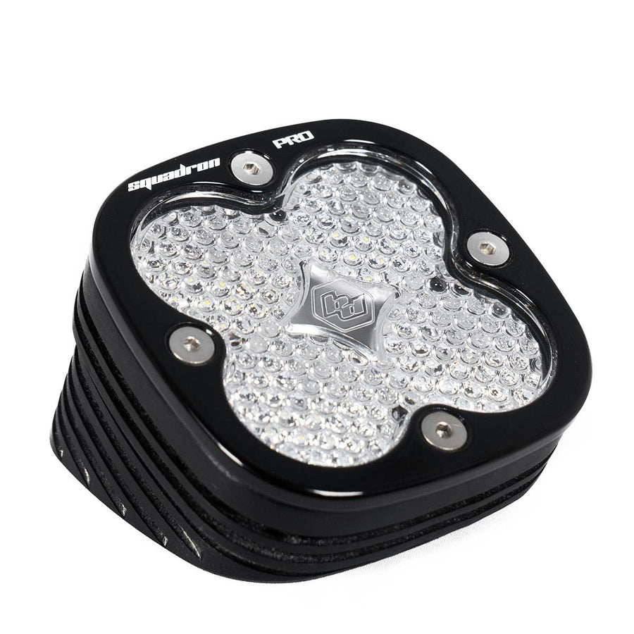 Luz auxiliar LED Baja Designs Squadron Pro Black Angle Mount LED Auxiliary Light Pod - Universal (Light Pattern: Work/Scene, Color: Clear)