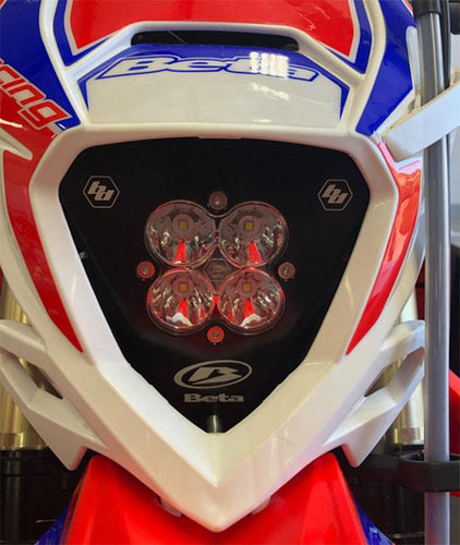 Luz Auxiliar LED Baja Designs Squadron Sport kit de faros principales (A/C) | Beta RR 2-Stroke 2020-2024 125RR/200RR/250RR/300RR/RX