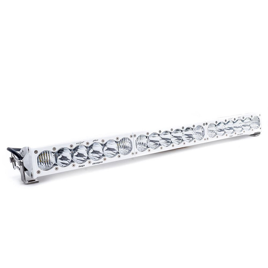 Barra de luz LED Baja Designs OnX6+ White Straight LED Light Bar - Universal (Size: 30 Inch, Light Pattern: Driving/Combo, Color: Clear)