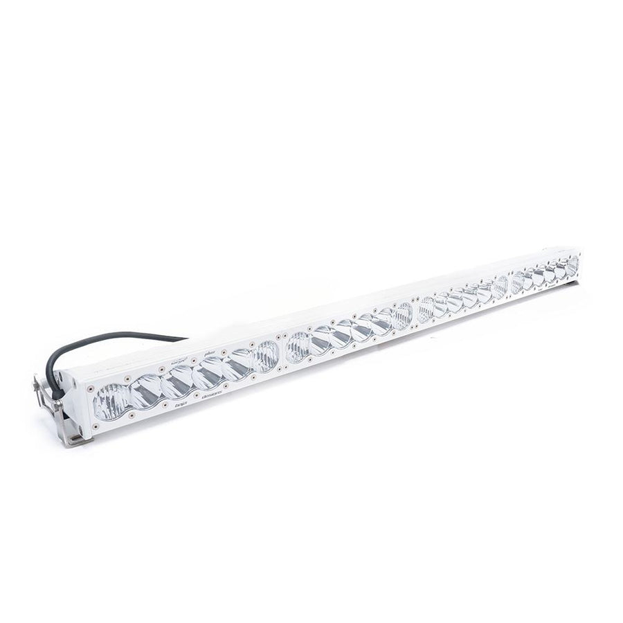 Barra de luz LED Baja Designs OnX6+ White Straight LED Light Bar - Universal (Size: 40 Inch, Light Pattern: Driving/Combo, Color: Clear)