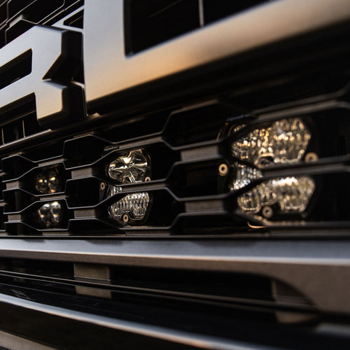 Luz auxiliar LED Baja Designs Squadron 2.0 Sport Behind-the-Grille Light Kit - Ford 2021-26 F-150 Raptor, 2024-26 F-150 Raptor 37/R (Lens Pattern: Multi Pattern, Lens Color: Clear)
