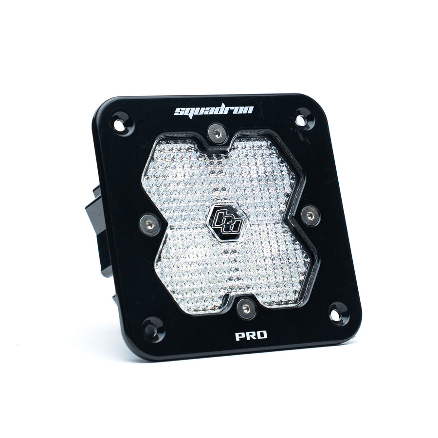 Luz auxiliar LED Baja Designs Squadron 2.0 Pro Black Flush Mount LED Auxiliary Light Pod - Universal (Light Pattern: Work/Scene, Color: Clear)