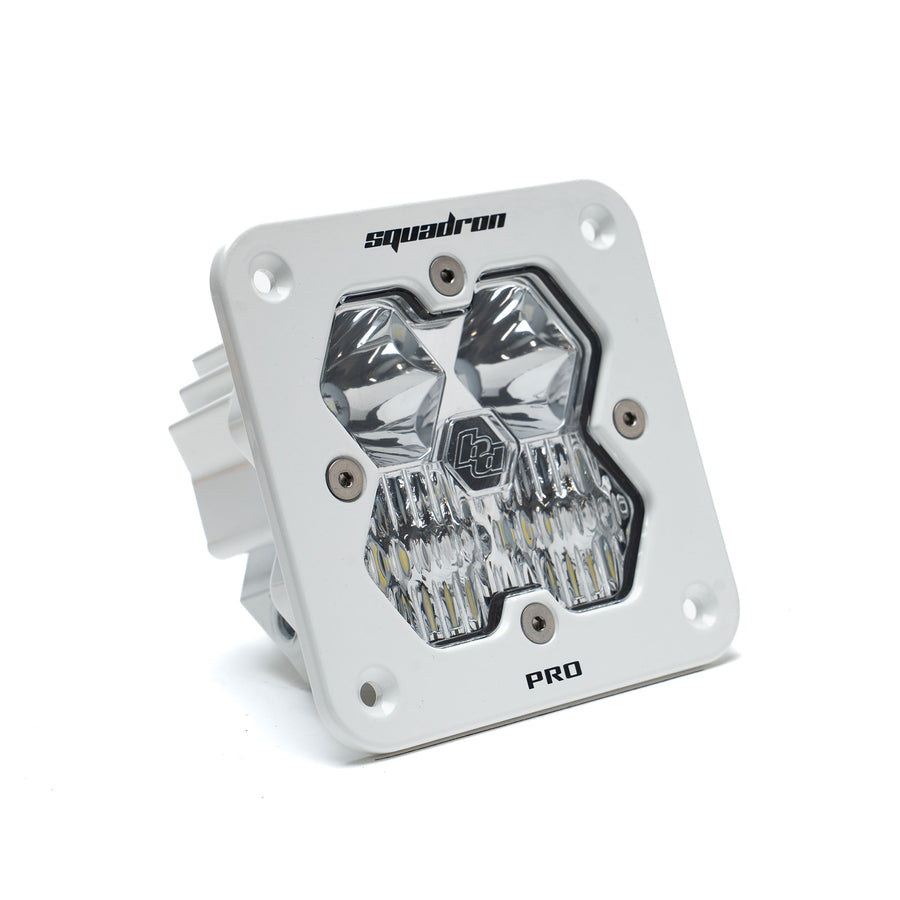 Luz auxiliar LED Baja Designs Squadron 2.0 Pro White Flush Mount LED Auxiliary Light Pod - Universal (Light Pattern: Driving/Combo, Color: Clear)