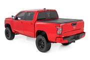 Cubierta de Caja Rígida de Perfil Bajo | 5' Bed | w/Organización de Carga | Nissan Frontier (22-26)