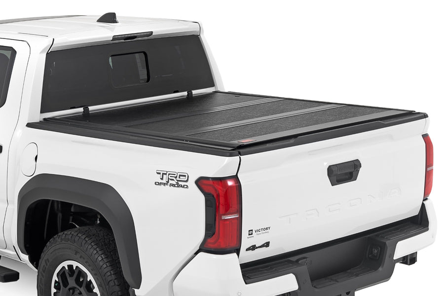 Cubierta de Caja Rígida de Perfil Bajo | 5' Bed | Toyota Tacoma 2WD/4WD (2024-2026)