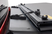 Cubierta de Caja Rígida Tri-Plegable Abatible | 6'10" Bed | Ford F-250/F-350 Super Duty (99-16)