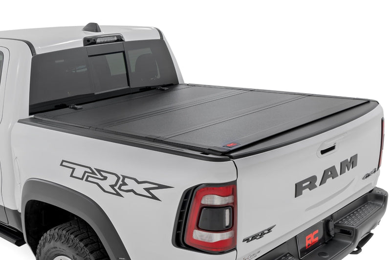 Tapa de Caja Tri-Fold Plegable para Ram 1500 (19-26)/1500 TRX (21-24)