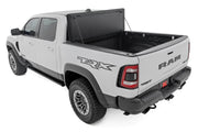 Cubierta de Caja Rígida Tri-Plegable Abatible | 6'4" | Ram 1500 (19-26)/1500 TRX (21-24)