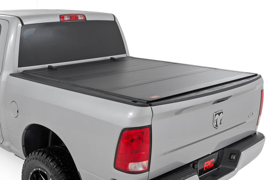 Cubierta de Caja Rígida Tri-Plegable Abatible | 6'4" Bed | Ram 1500/2500/3500 (10-26 & Classic)