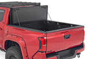 Cubierta de Caja Rígida Tri-Plegable Abatible | 5' Bed | Toyota Tacoma 2WD/4WD (2024-2026)