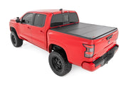 Cubierta de Caja Rígida Tri-Plegable Abatible | 5' Bed | Nissan Frontier 2WD/4WD (22-26)