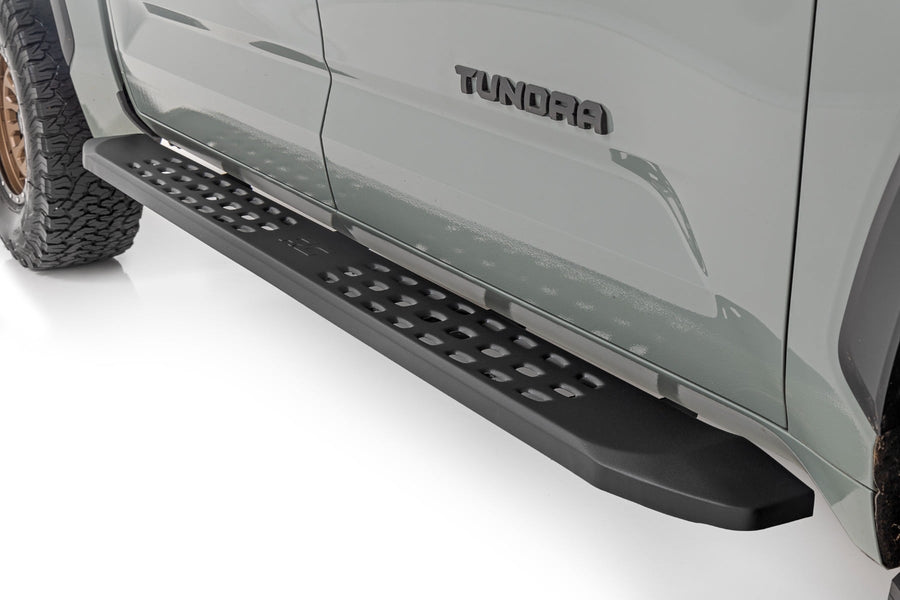 RPT2 Estribo | Cabina Crew | Negro | Toyota Tundra 2WD/4WD (2022-2026)