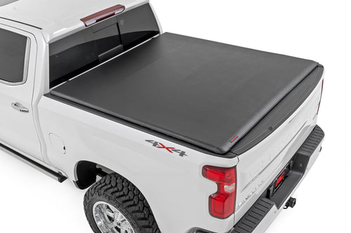 Cubierta de Caja Suave Enrollable | 5'10" Bed | Chevy/GMC Sierra 1500 (19-26)/Silverado 1500 (19-26)