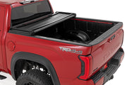 Cubierta de Caja Suave Tri-Plegable | 5'7" Bed | with and w/o OE Rail | Toyota Tundra (22-26)