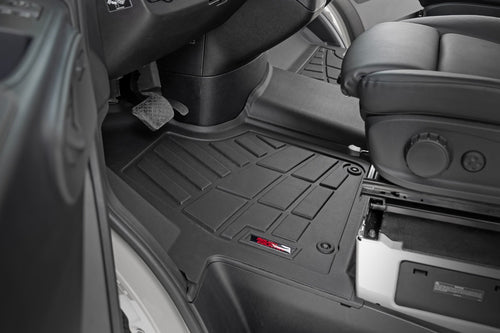 Tapetes Sure-Fit | Delantero | Mercedes-Benz Sprinter 2500/Sprinter 3500XD (19-26)