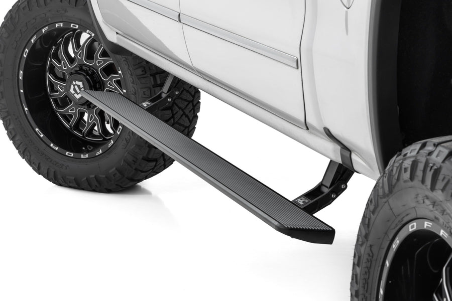 Estribos Eléctricos | HT-Series | Cabina Crew | Chevy/GMC 1500/2500HD/3500HD 2WD/4WD