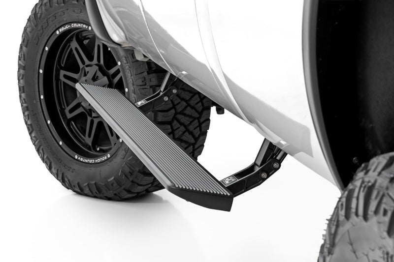 Estribos Electricos HT-Series | Cabina Crew | Ford F-250/F-350 Super Duty (1999-2016)
