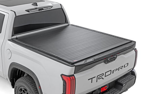 Cubierta de Caja Rígida Enrollable | 5'7" Bed | Toyota Tundra 2WD/4WD (2022-2026)