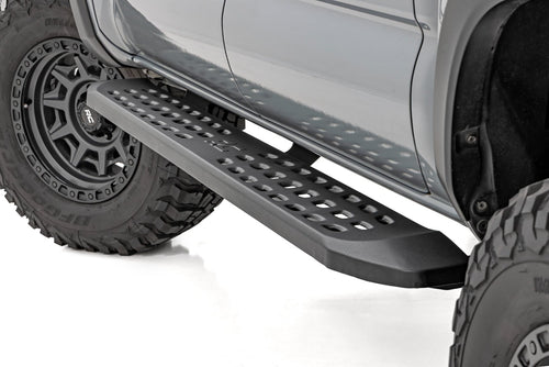 RPT2 Estribo | Cabina Doble | Negro | Toyota Tacoma 2WD/4WD (2016-2023)