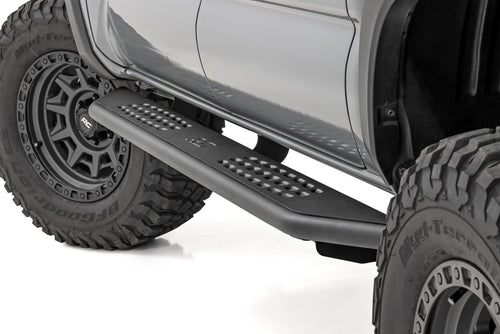OV2 Estribos | Barras Estribo Laterales | Cabina Crew | Toyota Tacoma 2WD/4WD (16-23)