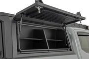Contenedor con Repisa Lateral para Tapa de Caja | Passengers Side | Toyota Tacoma (16-23)