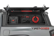 Contenedor Lateral Molle para Tapa de Caja | Drivers Side | Toyota Tacoma (16-23)