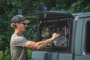 Contenedor con Repisa Lateral para Tapa de Caja | Passengers Side | Jeep Gladiator JT (20-26)