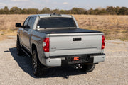 Cubierta de Caja Rígida Tri-Plegable Abatible | 5'7" Bed | Toyota Tundra 2WD/4WD (07-21)