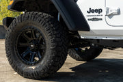 Rough Country 84 Serie Rin | Negro Brillante | 18x8.5 | 5x5 | +0mm