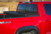 Cubierta de Caja Suave Tri-Plegable | 5'7" Bed | with and w/o OE Rail | Toyota Tundra (22-26)