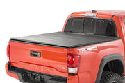 Cubierta de Caja Suave Tri-Plegable | 5' Bed | Cabina Doble | Toyota Tacoma 2WD/4WD (16-23)
