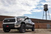 M1 Par de Struts Cargados | Monotube | 3.5in | Toyota Tundra 4WD (2007-2021)