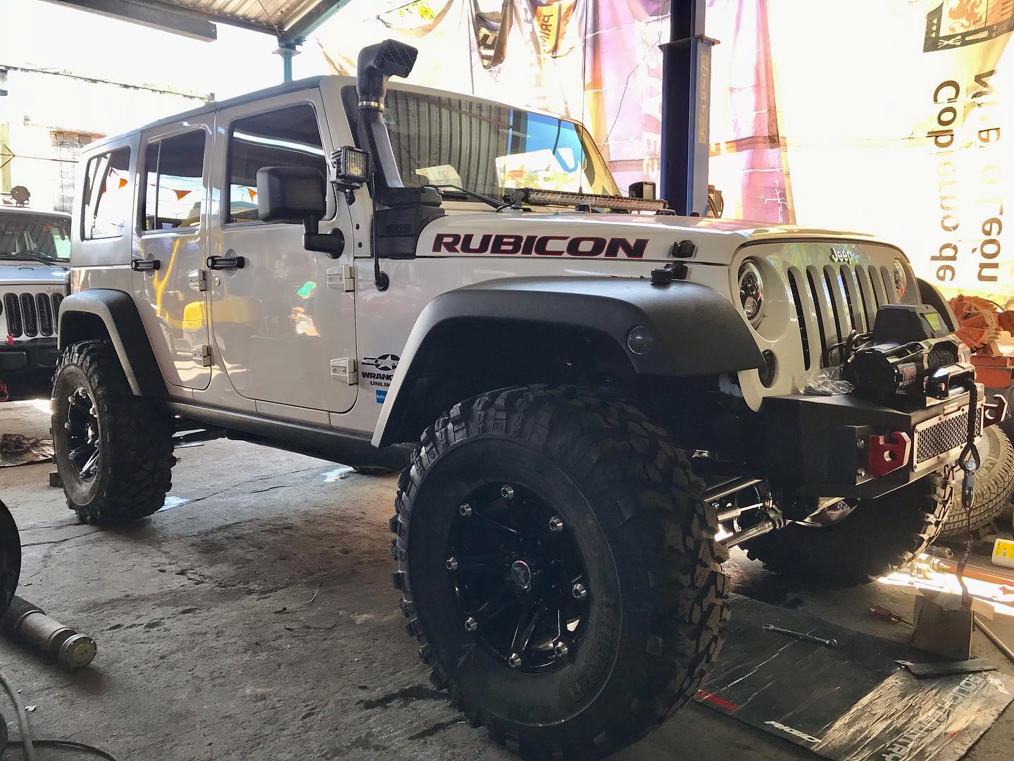 Jeep con accesorios off road